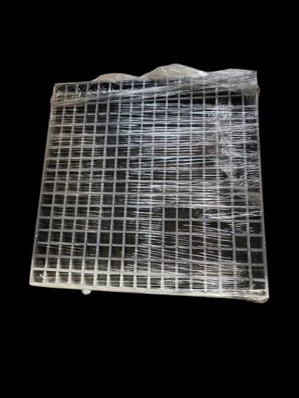 Galvanised steel open-grid grating panel